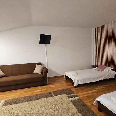 Apartamente Elegante In Regim Hotelier Ясси Екстер'єр фото