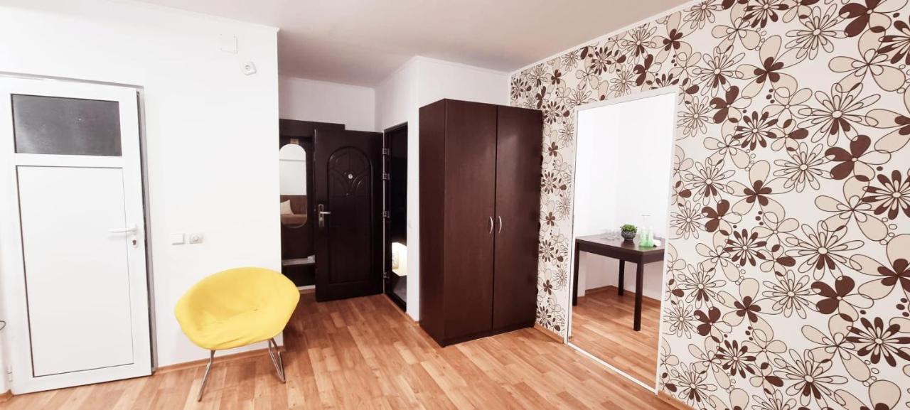 Apartamente Elegante In Regim Hotelier Ясси Екстер'єр фото