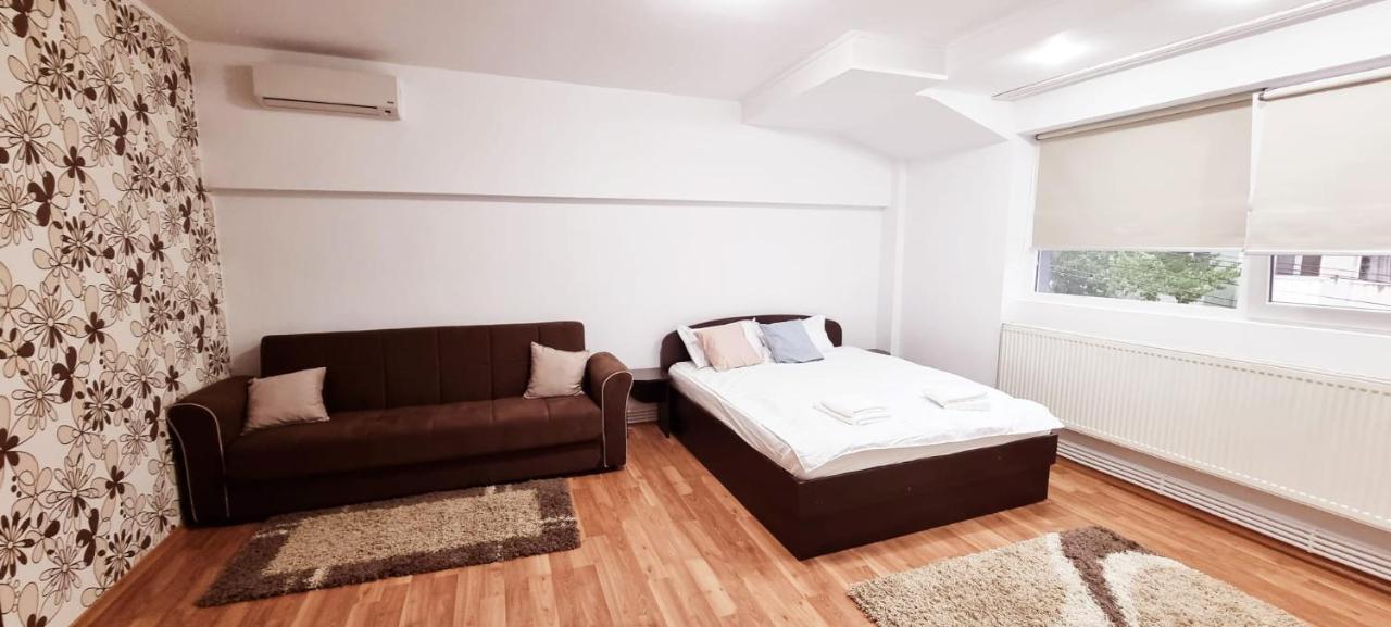 Apartamente Elegante In Regim Hotelier Ясси Екстер'єр фото