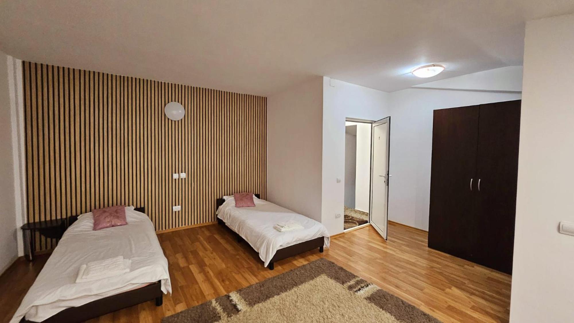 Apartamente Elegante In Regim Hotelier Ясси Екстер'єр фото