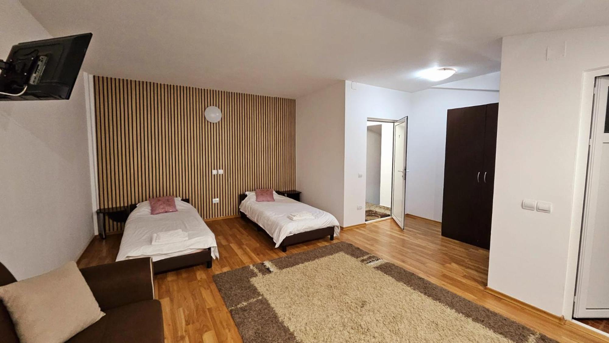 Apartamente Elegante In Regim Hotelier Ясси Екстер'єр фото
